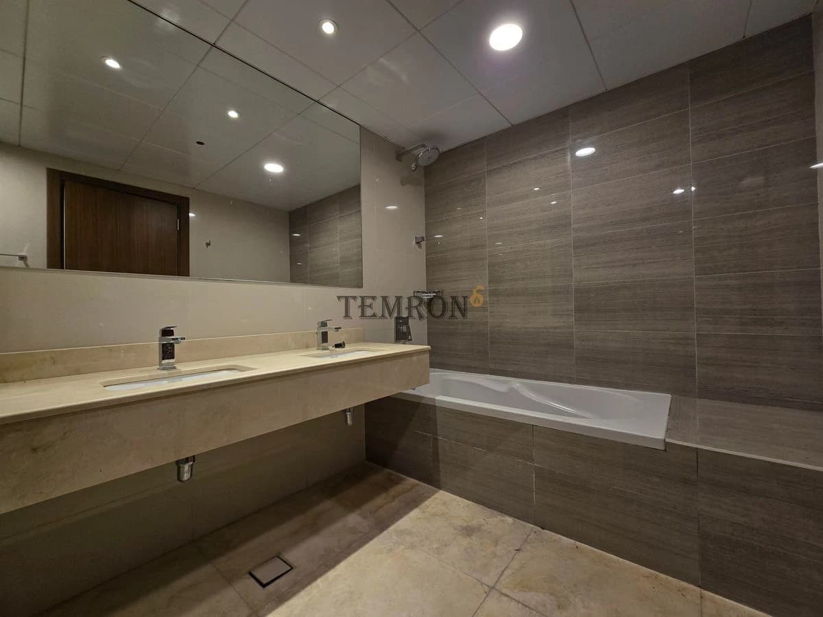 Sale - Apartment - 3 Bedroom - 4 Bathrooms - Oasis Residence C9 -  - Abu Dhabi - United Arab Emirates
